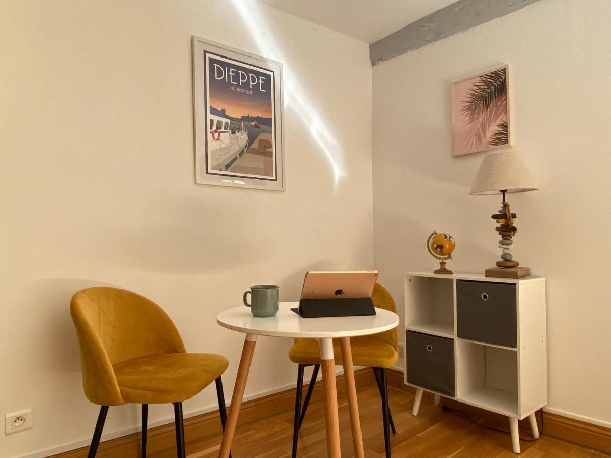 Beau Studio Cosy Calme En Face Du Port Sur Le Quai Lägenhet Dieppe Exteriör bild